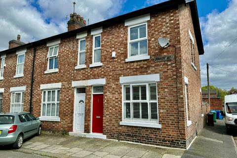 2 bedroom end of terrace house for sale, Hardy Avenue, Chorlton Green