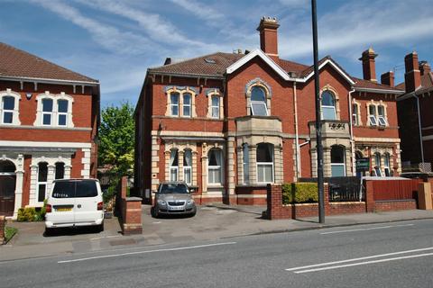 2 bedroom flat for sale, Wells Road, Knowle, Bristol