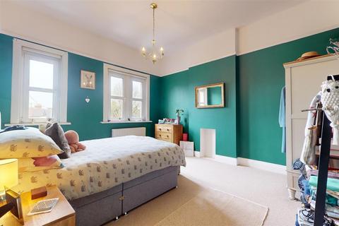 2 bedroom property for sale, Wells Road, Knowle, Bristol