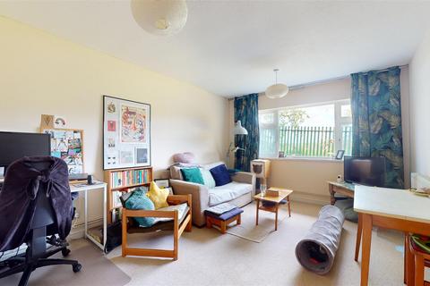 1 bedroom flat for sale, Stockwood