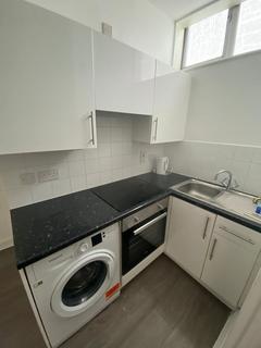 Apartment to rent, Flat D,  London, W12