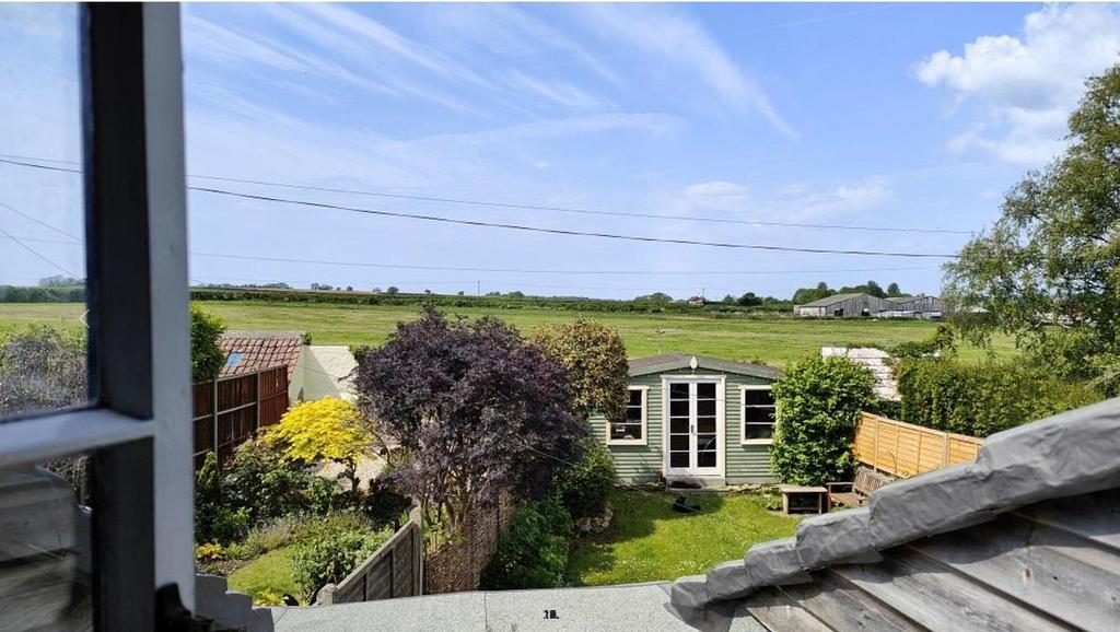 Newtown, Milborne Port, Somerset, DT9 2 bed end of terrace house for