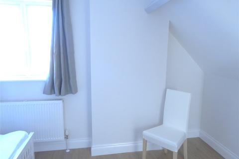 2 bedroom apartment to rent, Southlands Road, Wokingham RG40