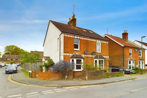52 Spencers Road, Horsham, RH12 2JG