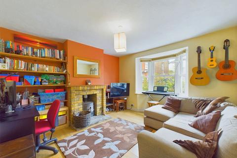 52 Spencers Road, Horsham, RH12 2JG