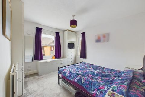 52 Spencers Road, Horsham, RH12 2JG