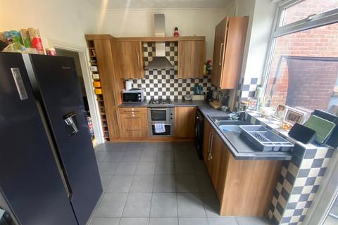 2 bedroom terraced house for sale, 376 Burnley Lane, Chadderton