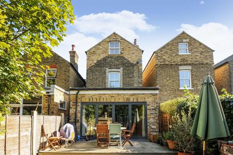 46 Chesham Road, Kingston Upon Thames, KT1 3AQ