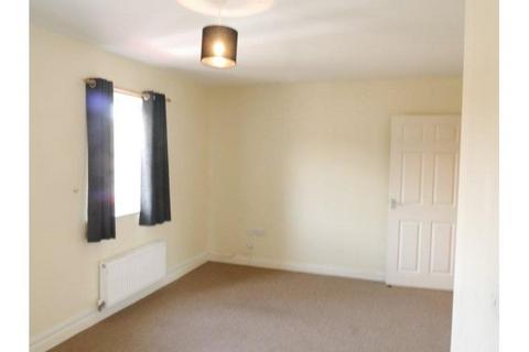 1 bedroom flat to rent, Riverside Close, Bridgwater TA6