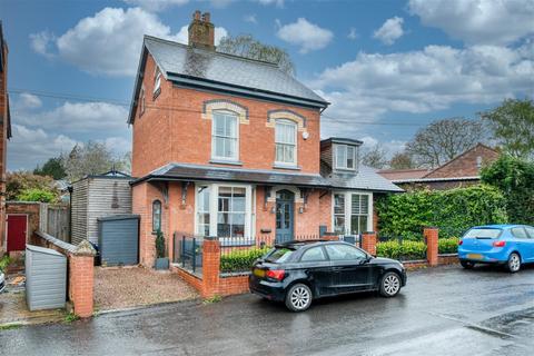 4 bedroom detached house for sale, Old Station Road, Bromsgrove, B60 2AA