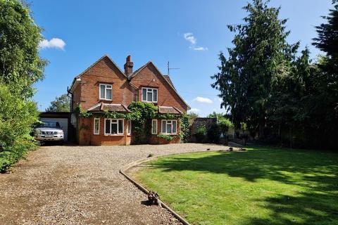 4 bedroom detached house for sale, Yarmouth Road, North Walsham