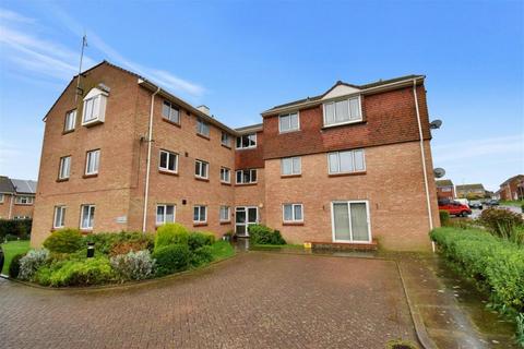 2 bedroom flat for sale, Waltham Close, Cliftonville, Margate, CT9