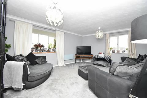 2 bedroom flat for sale, Waltham Close, Cliftonville, Margate, CT9