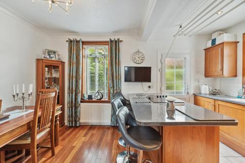 46 Randolph Drive, Clarkston, Glasgow, G76 8AW