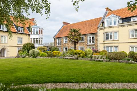2 bedroom flat for sale, Rue Cohu, Castel, Guernsey