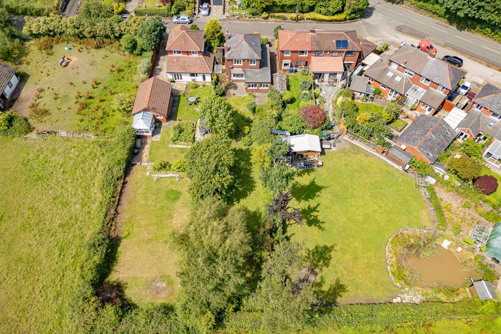 Ringley Road West, Manchester M26 3 bed detached house for sale £400,000