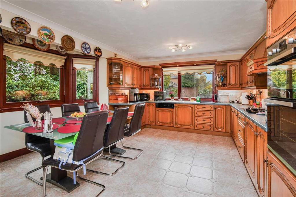 Kitchen Dining (1)