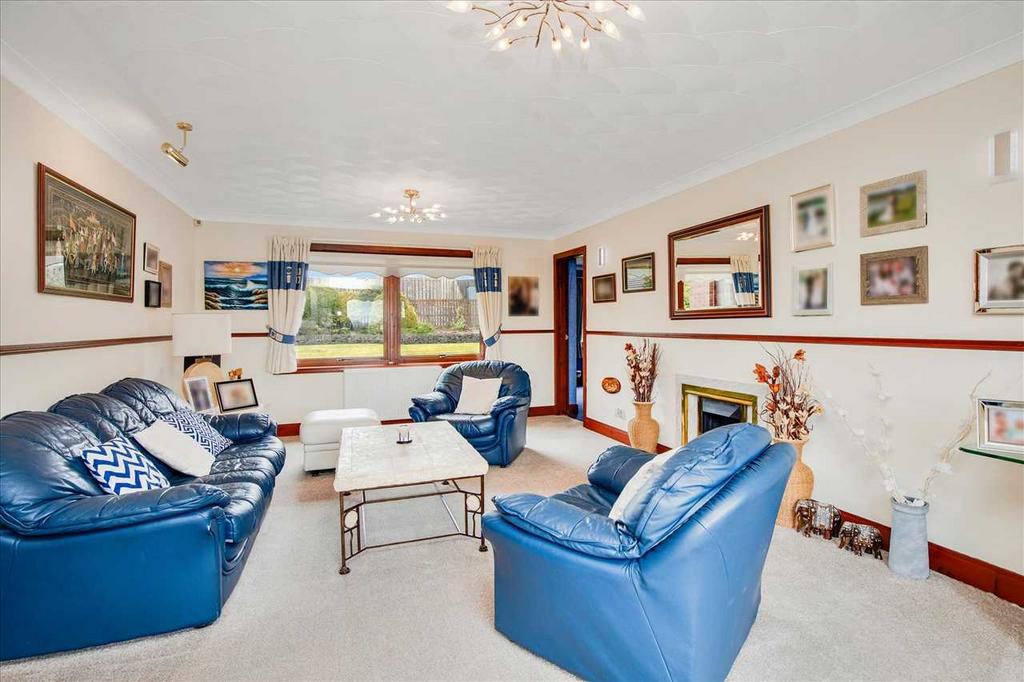 Second Lounge/Family