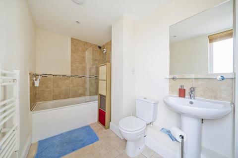 2 bedroom flat for sale, Bracknell,  Berkshire,  RG12