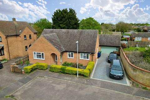 3 bedroom detached bungalow for sale, Canmore Close, Sawtry, Cambridgeshire.