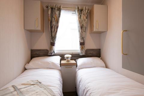 3 bedroom static caravan for sale, Breydon Water Holiday Park