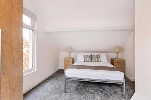 3 bedroom apartment to rent, 22,, Russell Square,, London, WC1B