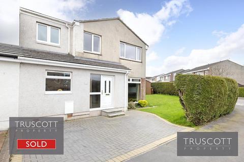 113 Buckstone Crescent, Edinburgh, EH10 6TR