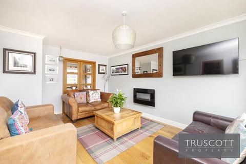113 Buckstone Crescent, Edinburgh, EH10 6TR