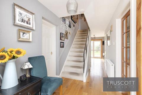 113 Buckstone Crescent, Edinburgh, EH10 6TR