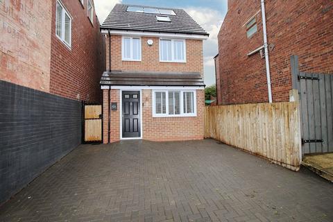 3 bedroom detached house for sale, Cliffefield Road, Swinton, Mexborough