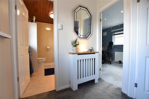 10 Derwent Drive, Shaw, Oldham, OL2 7XT