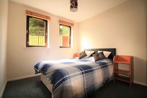2 bedroom flat to rent, John Knox Street, Glasgow G4