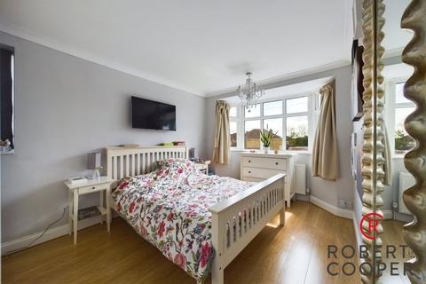 2 Morley Crescent, Ruislip, HA4 9EJ