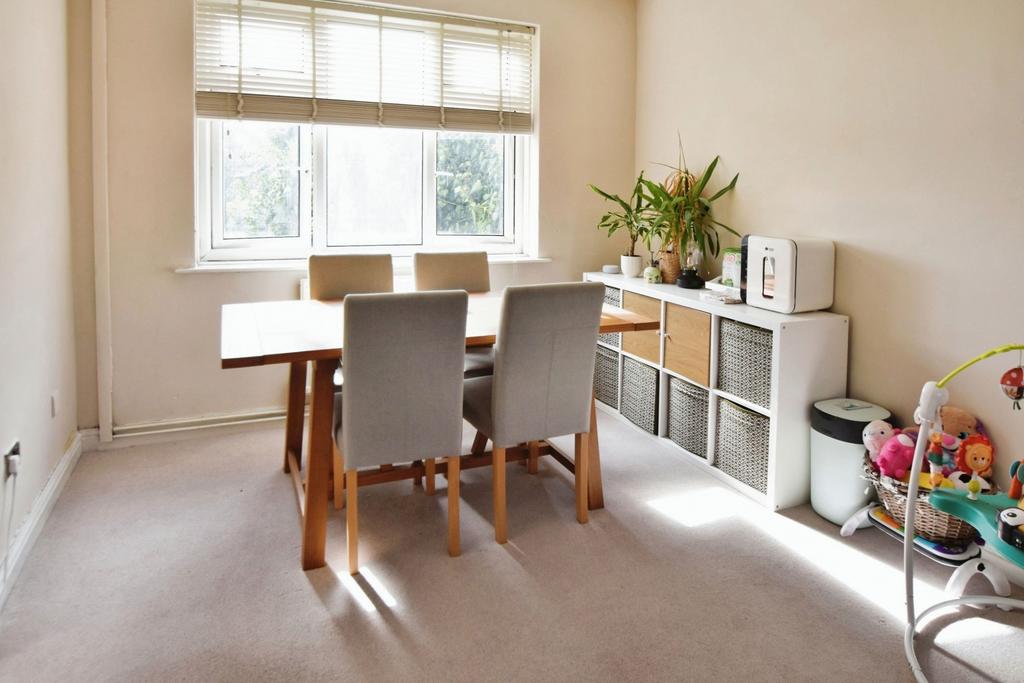 Lounge-Dining Room