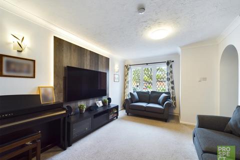 3 bedroom end of terrace house for sale, Shakespeare Way, Warfield, Berkshire, RG42