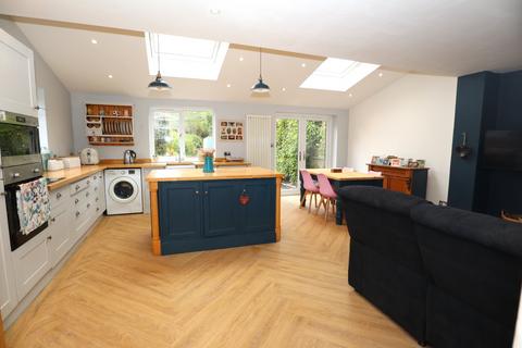 3 bedroom semi-detached house for sale, Broadmoor Road, Corfe Mullen, Wimborne, Dorset, BH21
