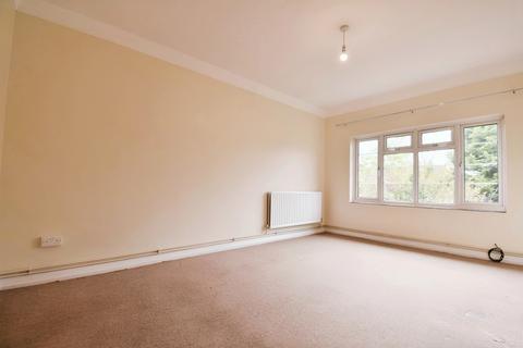 2 bedroom flat to rent, Inchmery Road London SE6