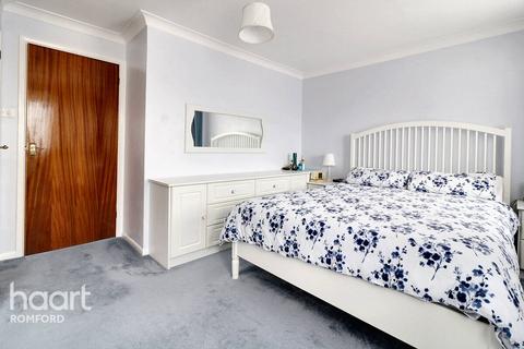 217a Dagenham Road, Romford, RM7 0TL