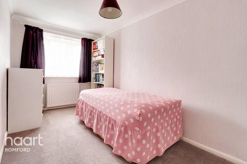 217a Dagenham Road, Romford, RM7 0TL