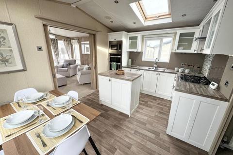 2 bedroom static caravan for sale, Chichester Lakeside Holiday Park