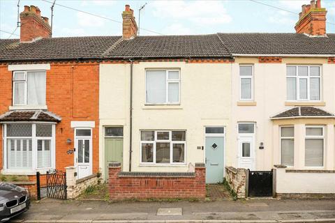 2 bedroom terraced house for sale, Finedon Street, Burton Latimer