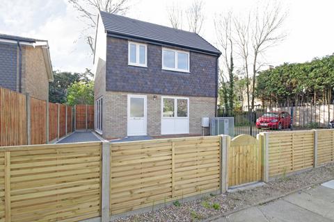 1 bedroom detached house for sale, Ellis Close, London, SE9