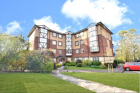 3 bedroom apartment for sale, Lords Place, Knights Field, Luton, Bedfordshire, LU2 7LD