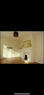 3 bedroom semi-detached house to rent, Fenham, Newcastle upon Tyne NE4
