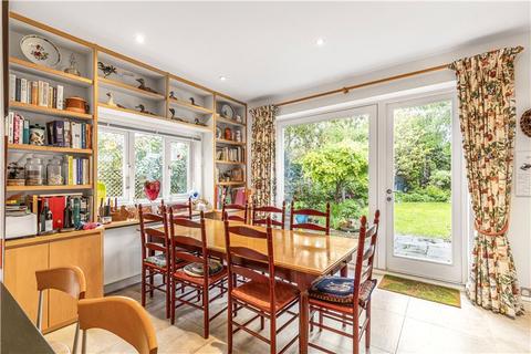 47 Westmoreland Road, London, SW13 9RZ