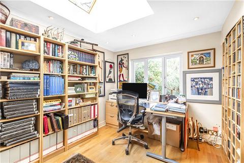 47 Westmoreland Road, London, SW13 9RZ