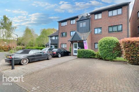 2 bedroom flat for sale, West Quay Drive, Hayes