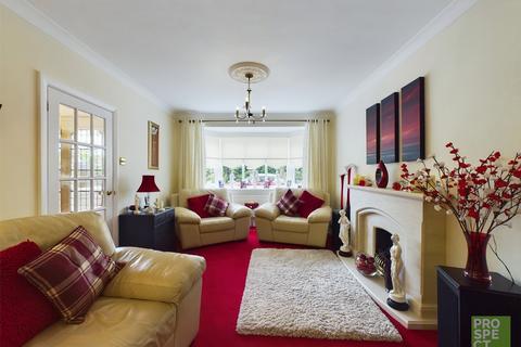 4 bedroom detached house for sale, Rectory Road, Farnborough, Hampshire, GU14