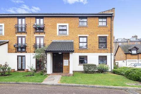 1 bedroom flat to rent, Moriatry Close London N7