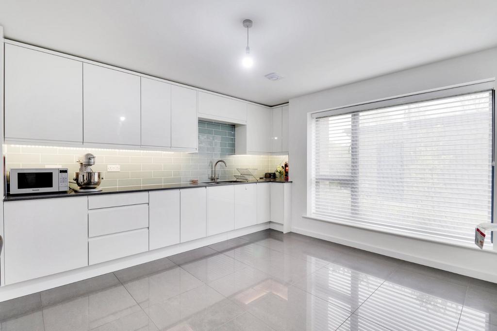 Studio / 2nd Living
